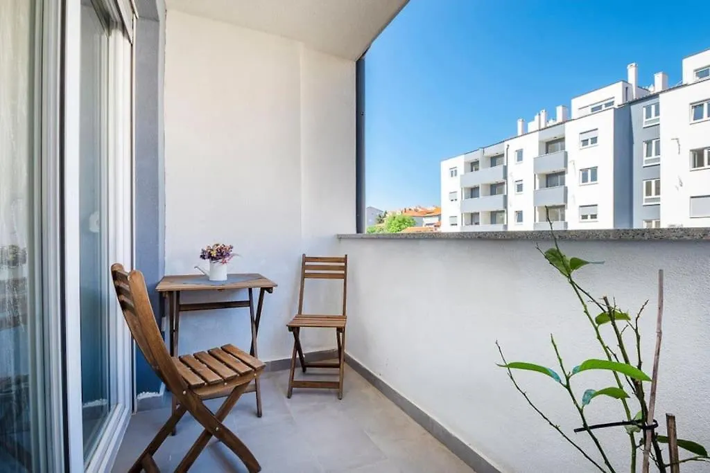 Apartment Delux Apartman Pula