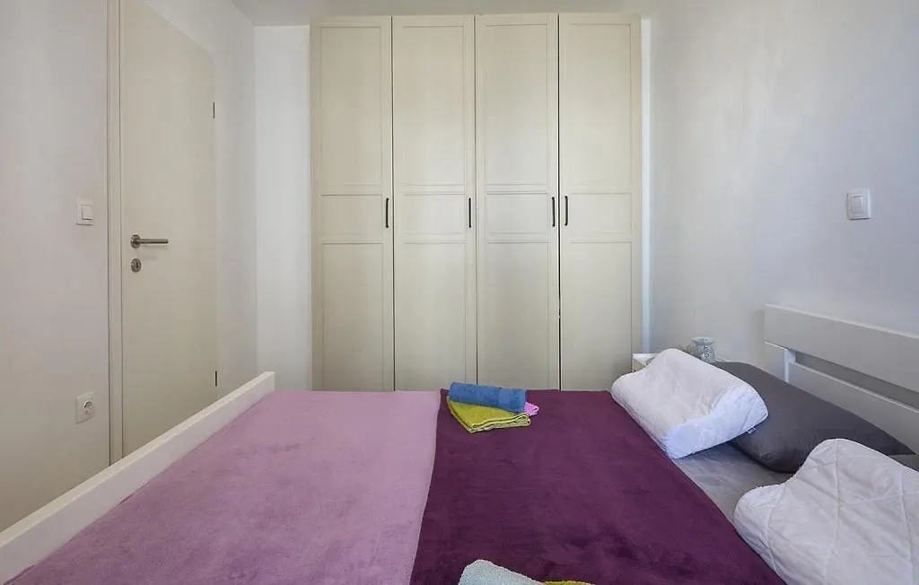 Delux Apartman Pula 0*,  Croatia